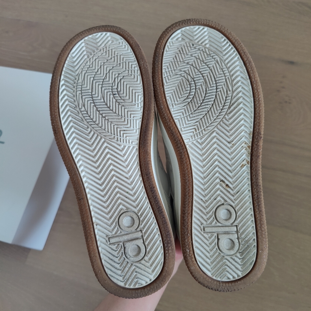 ALO Recovery Mode Sneaker - Picture 6 of 12